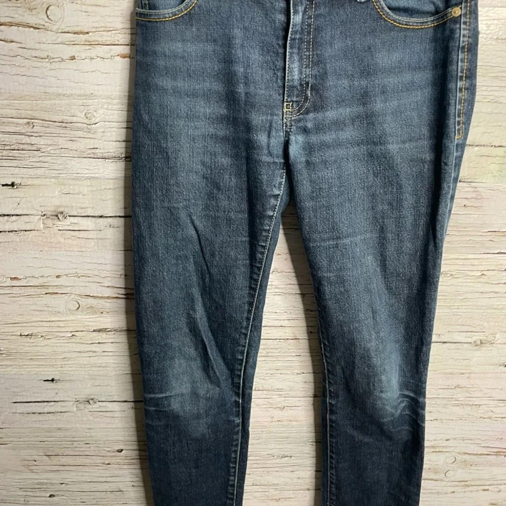 Weekend Maxmara  W11 slim fit size 2 straight leg - Picture 12 of 12